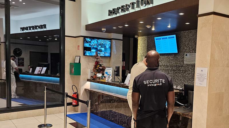 agent de sécurité réception hotel